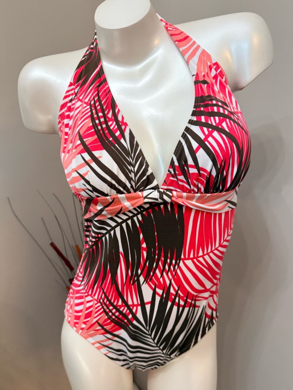 Tommy Bahama Tropical Print One Piece Swimsuit Sz 16 Coral/Pink Floral Halter